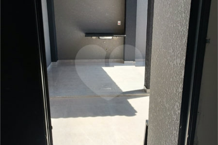 Casa à venda com 3 quartos, sendo 1 suíte, no condomínio Residencial Jardins da Catalunha, Atibaia - SP