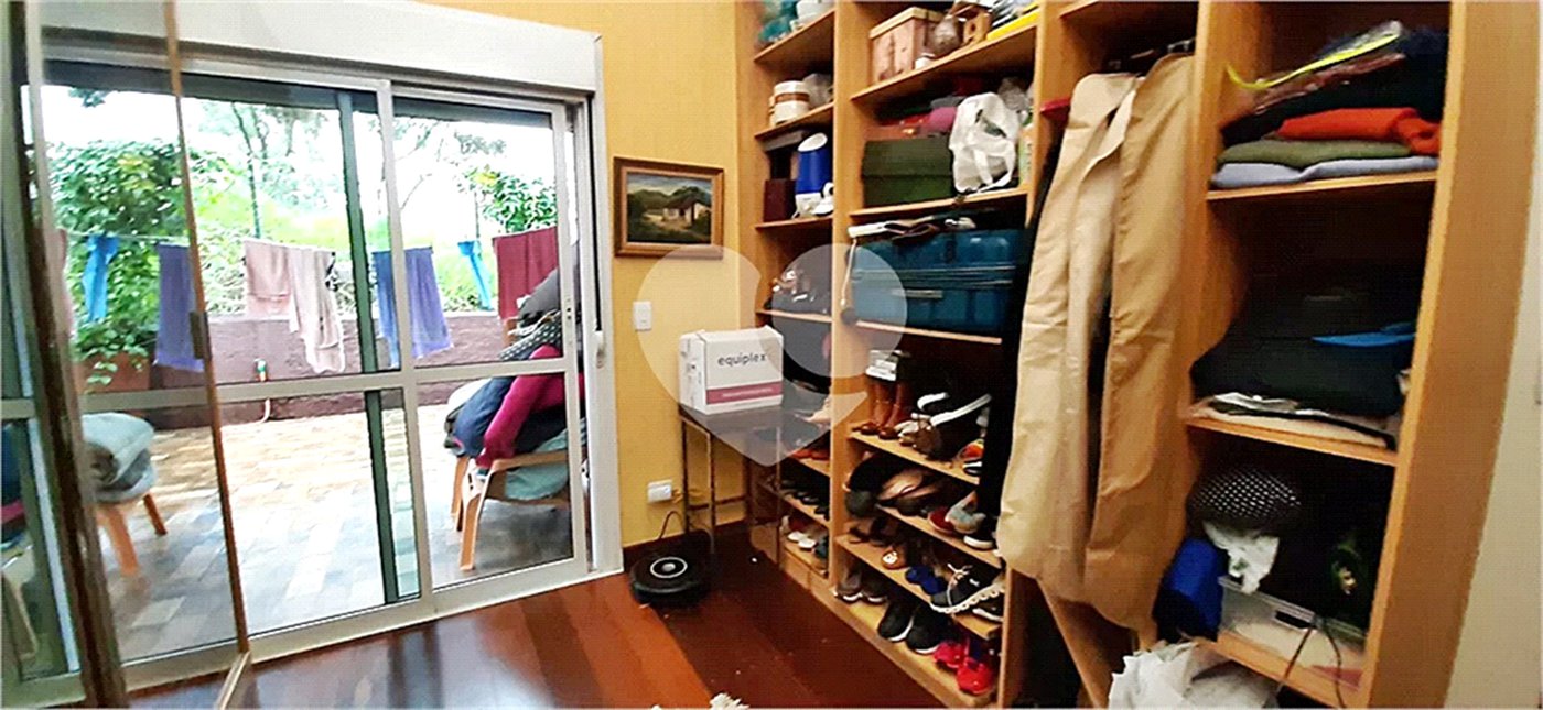Casa à venda com 3 quartos, sendo 1 suíte, no condomínio Suíça da Cantareira, Mairiporã - SP