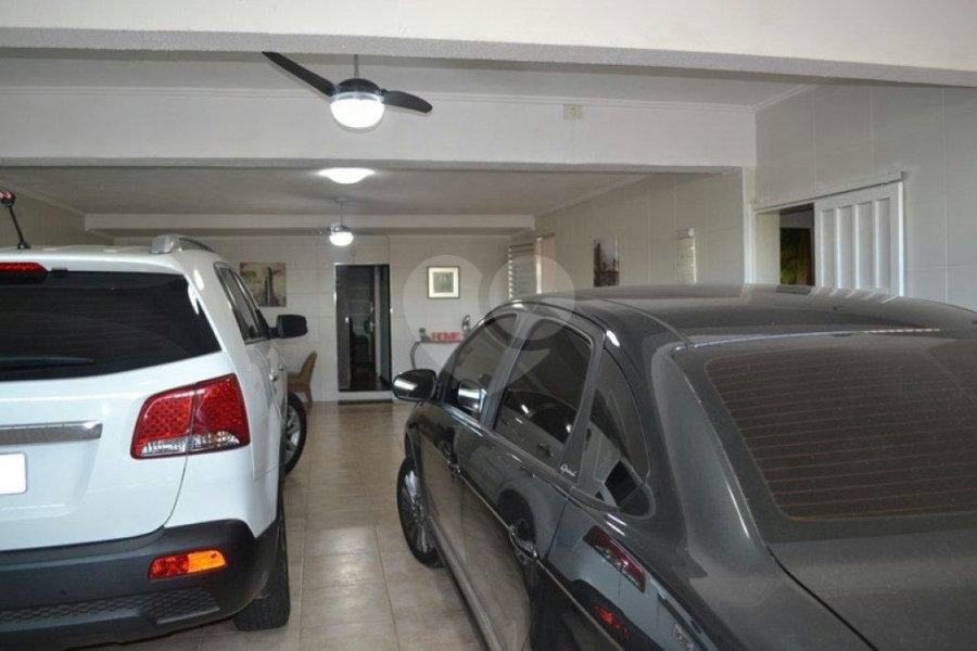 Sobrado à venda com 3 quartos, sendo 1 suíte, em Tremembé, São Paulo, SP