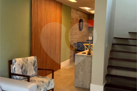 Casa à venda com 3 quartos, sendo 1 suíte, em Ferradurinha, Armação dos Búzios, RJ
