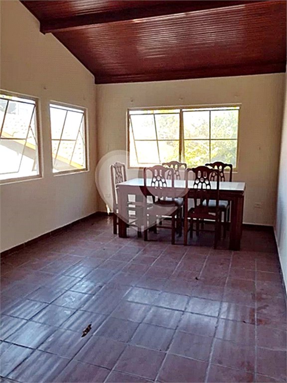 Sobrado à venda com 4 quartos, sendo 1 suíte, em Tremembé, São Paulo, SP