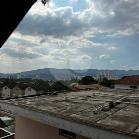 Sobrado à venda com 6 quartos, sendo 4 suítes,  em Vila Oliveira, Mogi das Cruzes, SP