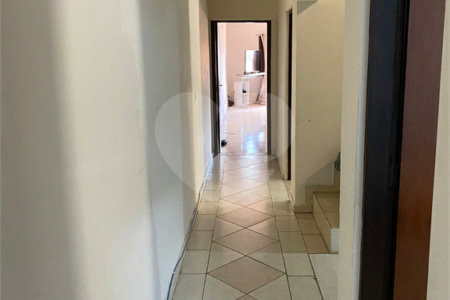 Sobrado à venda com 5 suítes em Jardim dos Ipês, Suzano, SP