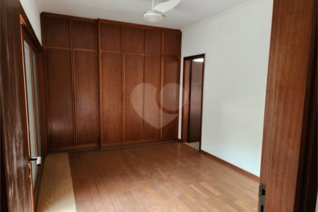 Casa à venda com 3 quartos, sendo 1 suíte, em Jardim Morumbi, Araraquara, SP