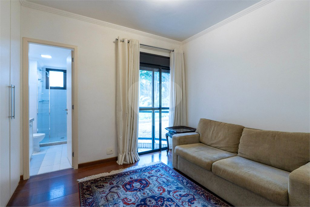 Apartamento à venda com 3 suítes em Vila Suzana, São Paulo, SP