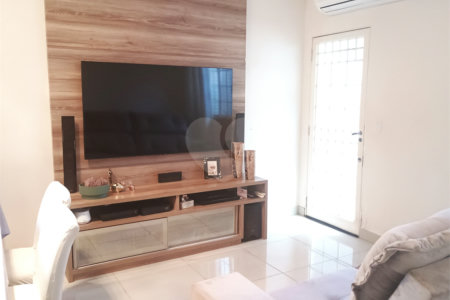 Casa à venda com 3 quartos, sendo 1 suíte, no condomínio Portal dos Pinheiros, Ribeirão Preto - SP