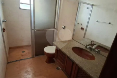 Sobrado à venda com 3 quartos, sendo 1 suíte, em Jardim Bonfiglioli, São Paulo, SP