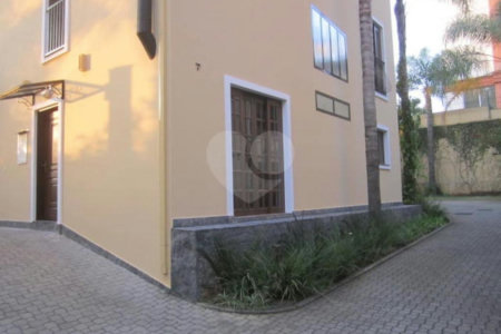 Casa para alugar com 4 quartos, sendo 2 suítes, no condomínio Palm Garden, São Paulo - SP