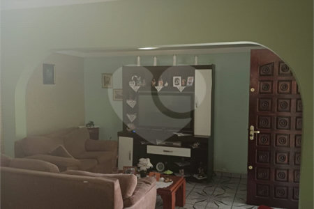 Casa à venda com 4 quartos em Vila Nivi, São Paulo, SP