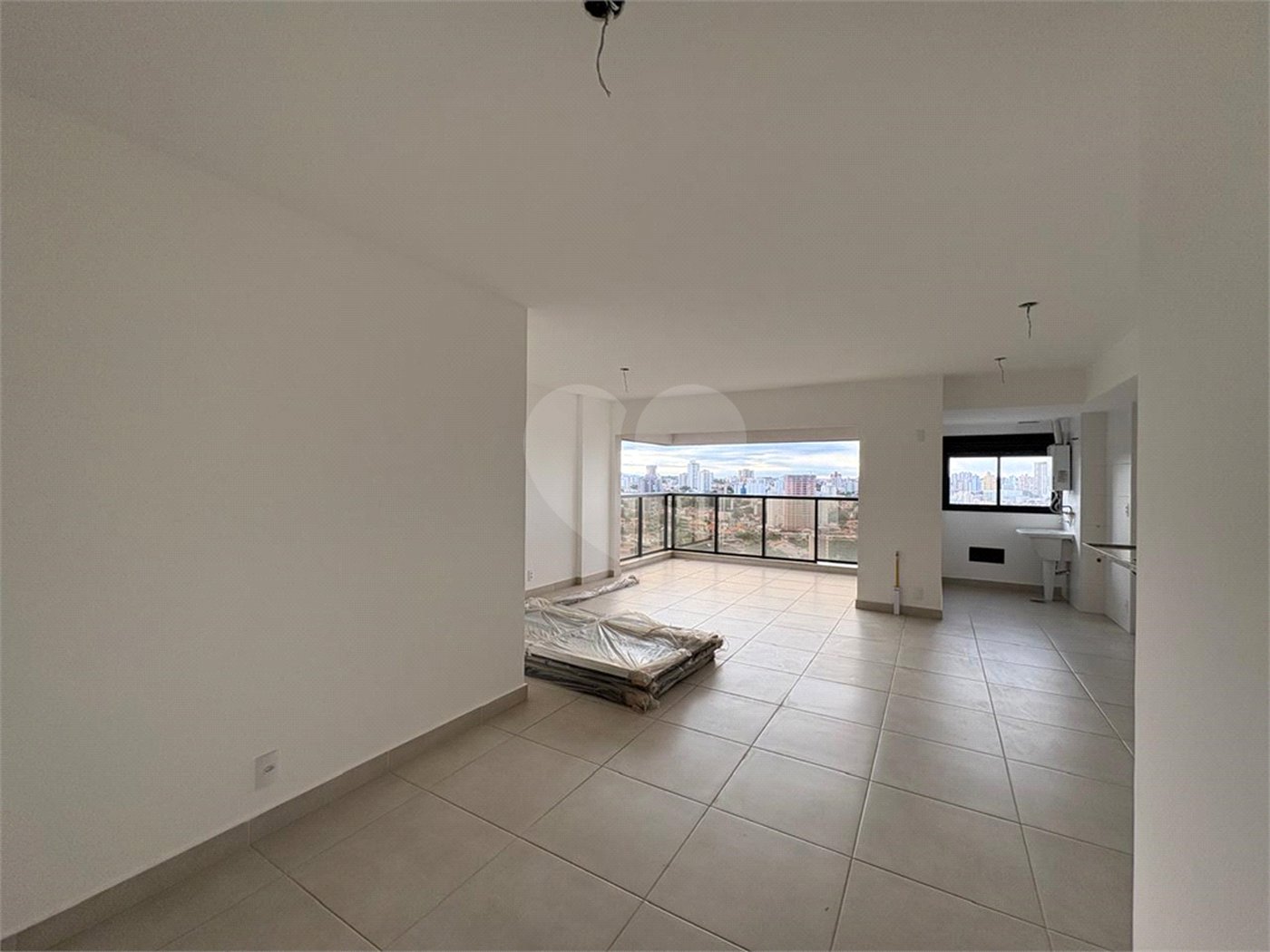 Apartamento à venda com 3 quartos, sendo 1 suíte,  em Jardim Faculdade, Sorocaba, SP