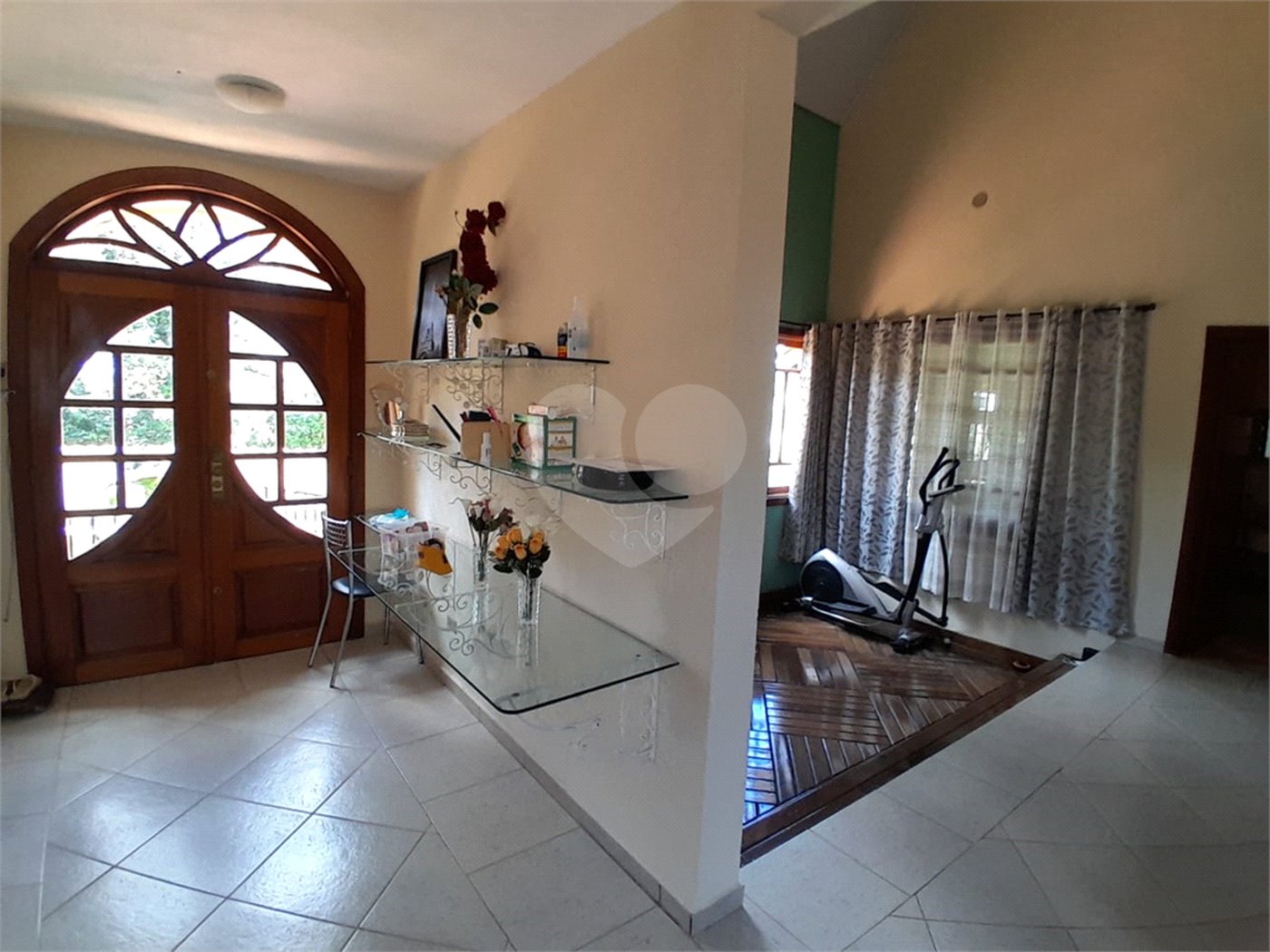 Casa à venda com 3 quartos, sendo 2 suítes,  no condomínio Alpes da Cantareira, Mairiporã - SP