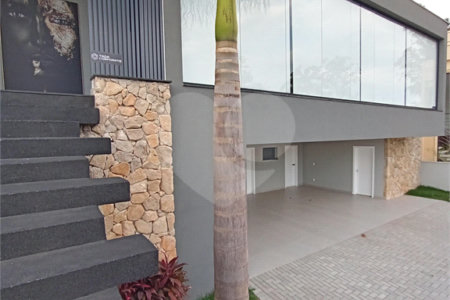 Casa à venda com 4 quartos, sendo 3 suítes,  no condomínio Alphaville Nova Esplanada 3, Votorantim - SP