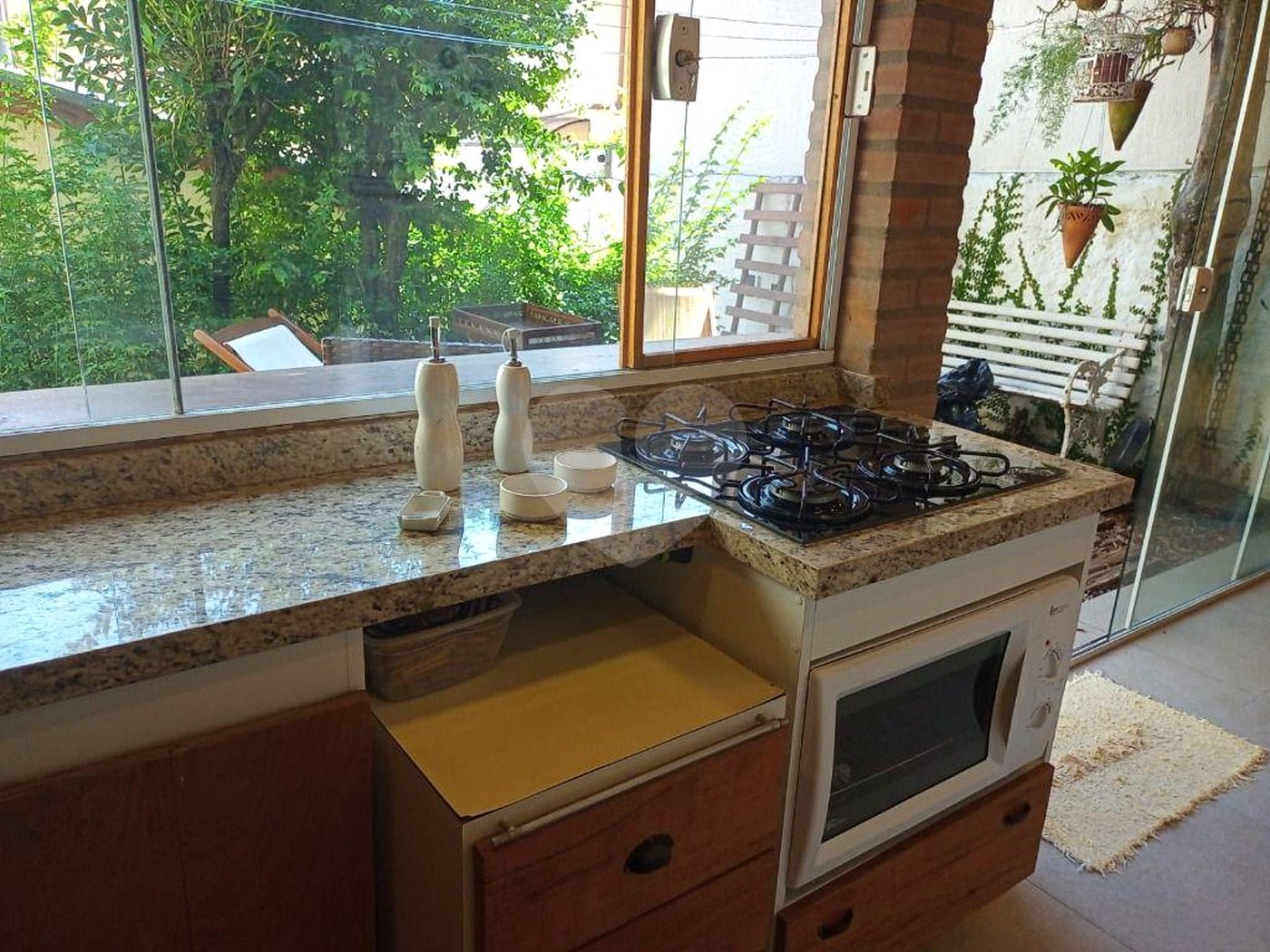 Casa à venda com 3 quartos, sendo 1 suíte,  em Vila Monumento, São Paulo, SP