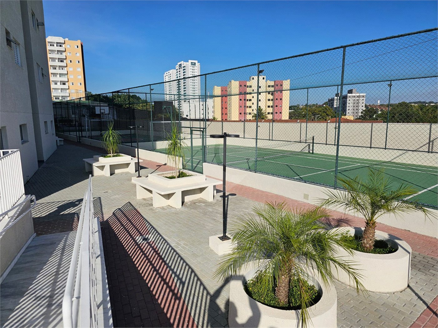 Apartamento à venda com 3 quartos, sendo 1 suíte, em Jardim Califórnia, Jacareí, SP