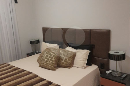 Casa à venda com 3 suítes no condomínio Reserva Real, Paulínia - SP