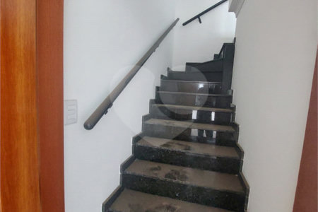 Sobrado à venda com 3 quartos, sendo 1 suíte, em Vila Carrão, São Paulo, SP