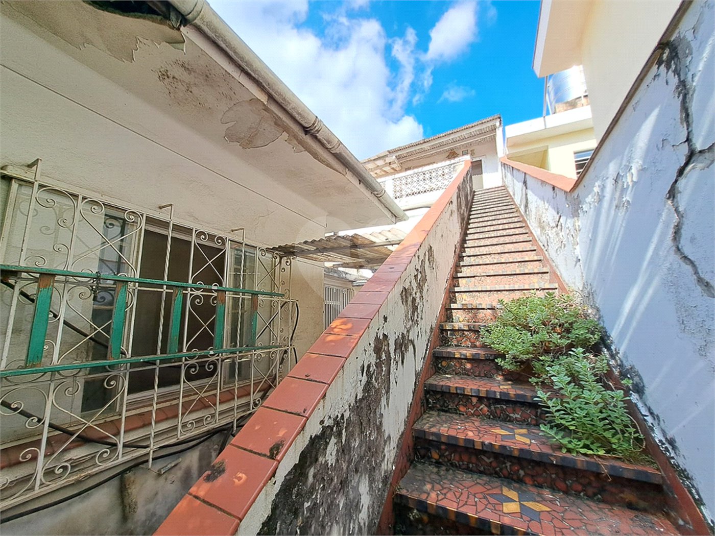 Casa à venda com 3 quartos, sendo 1 suíte, em Vila Constança, São Paulo, SP