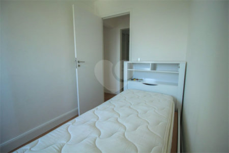 Apartamento à venda com 3 quartos, sendo 1 suíte,  em Mooca, São Paulo, SP