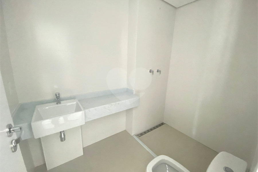 Apartamento à venda com 3 suítes em Santana, São Paulo, SP