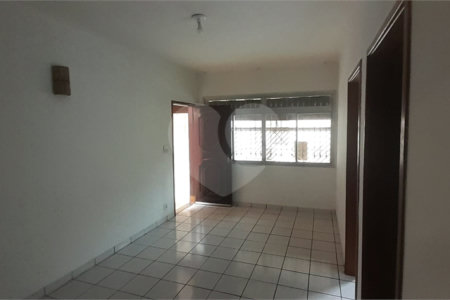 Casa à venda com 3 quartos, sendo 1 suíte, em Vila Gustavo, São Paulo, SP