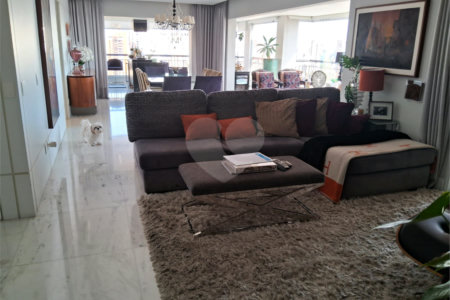 Apartamento à venda com 3 suítes em Vila Mariana, São Paulo, SP