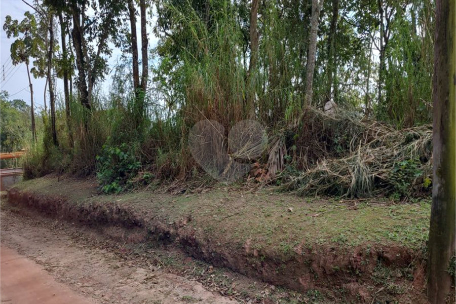 Terreno à venda no condomínio Alpes da Cantareira, Mairiporã - SP