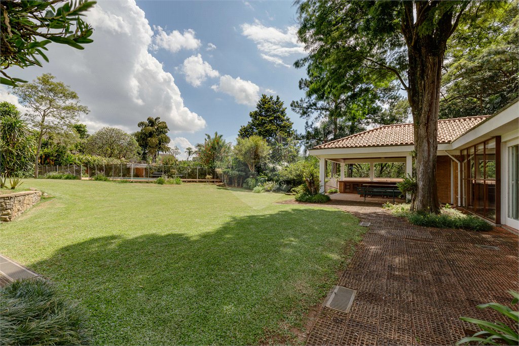 Casa Térrea à venda com 4 quartos, sendo 1 suíte, em Chácara Monte Alegre, São Paulo, SP