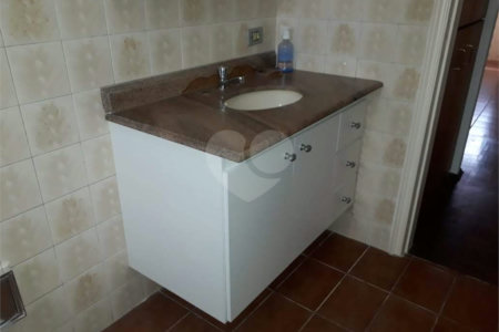 Apartamento para locação na Saúde de 80m² com 2 dormitórios.