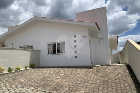 Casa 3 dormitórios - Condomínio MARF III - Bom Jesus dos Perdões