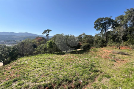 Terreno a Venda com 1000m2 no Jd Estancia Brasil em Atibaia