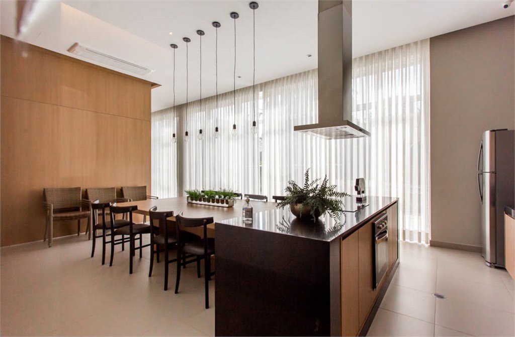 Apartamento à venda na Vila Mariana de 100m² com 3 dormitórios, 2 suítes, 2 vagas e lazer