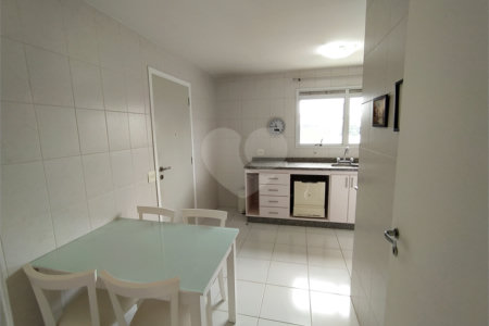 Apartamento de 145m2 com varanda gourmet 3 dormitórios e 2 vagas à venda na Chácara Klabin