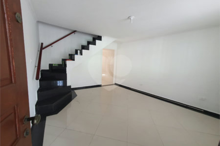 Sobrado à venda ou para alugar com 2 quartos em Vila Marieta, São Paulo, SP