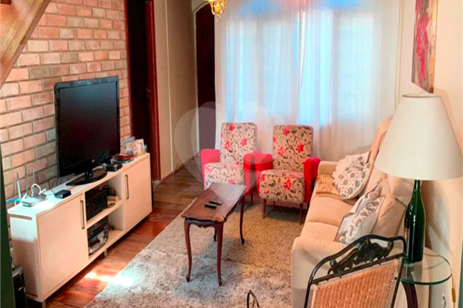 Casa à venda com 4 suítes em Roseira, Mairiporã, SP