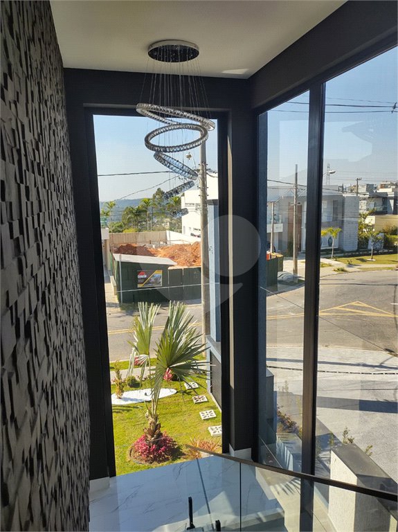 Terreno à venda com 4 quartos, sendo 3 suítes, no condomínio Reserva Aruã, Mogi das Cruzes - SP