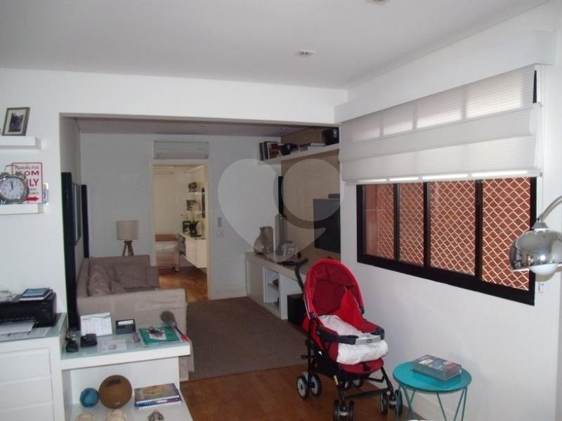 Apartamento à venda com 4 suítes em Jardim Vitória Régia, São Paulo, SP