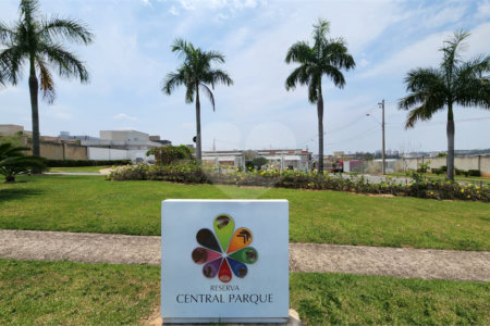Terreno à venda no condomínio Residencial Central Parque, Salto - SP