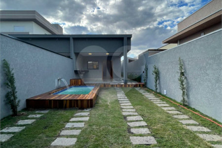 Casa à venda com 3 suítes em Jardim Ipê, Atibaia, SP