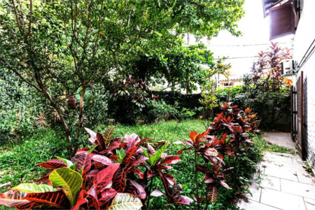 Casa à venda com 4 quartos, sendo 1 suíte,  em Jardim das Bandeiras, São Paulo, SP