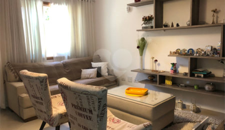 Casa à venda com 3 quartos, sendo 1 suíte,  no condomínio Acjy - Pestana, São Paulo - SP