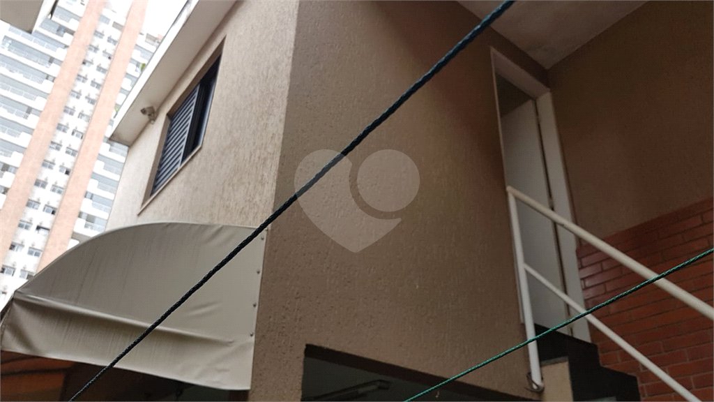 Sobrado à venda com 3 suítes em Vila Gumercindo, São Paulo, SP