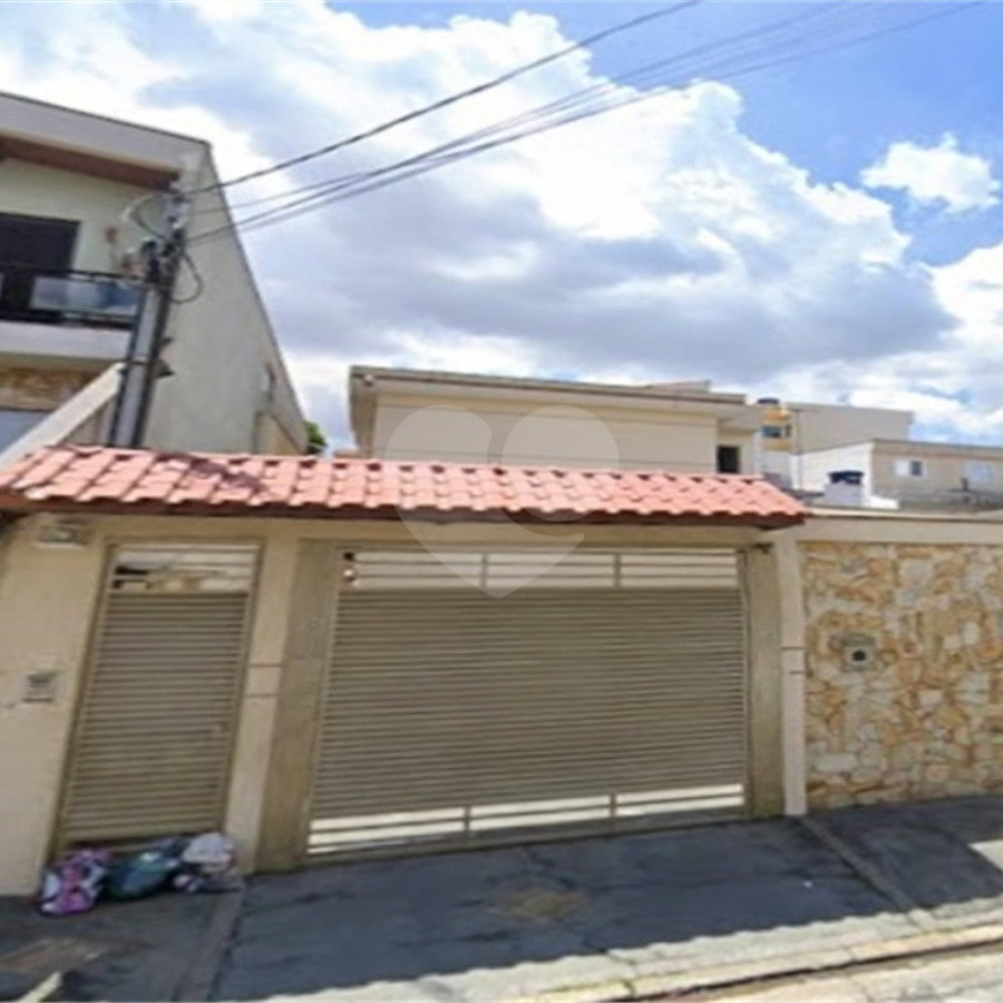 Casa à venda com 3 quartos, sendo 1 suíte, no condomínio Residencial Doutor Emanuel Dias, São Paulo - SP