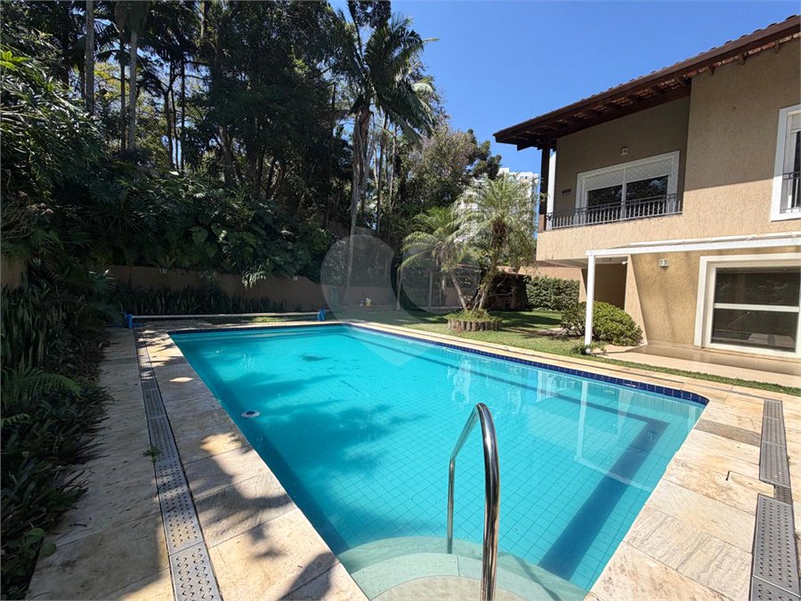 Casa à venda ou para alugar com 4 quartos, sendo 3 suítes, em Alto da Boa Vista, São Paulo, SP