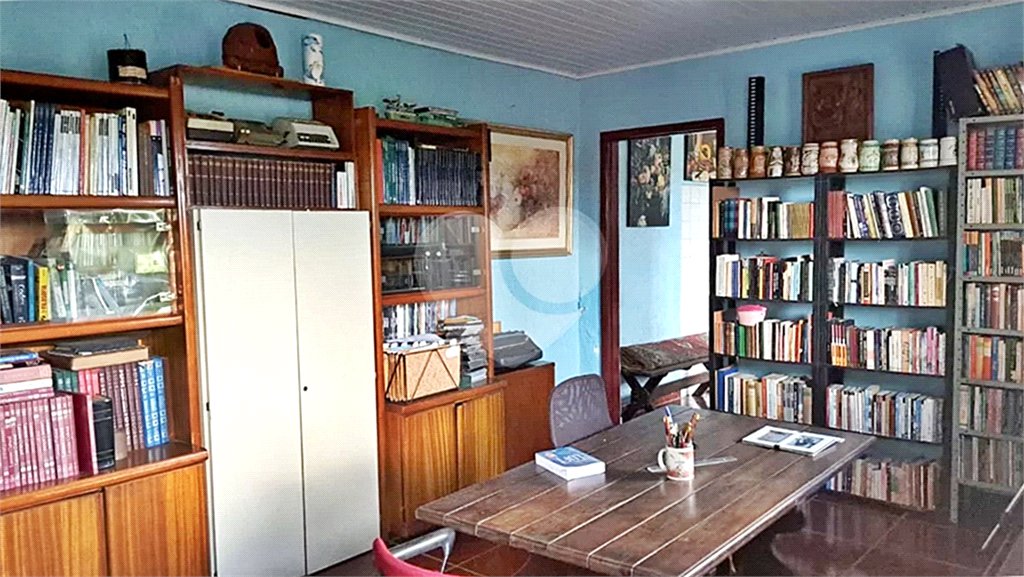 Casa à venda com 6 quartos, sendo 2 suítes, no condomínio Associação Reserva das Hortênsias, Mairiporã - SP