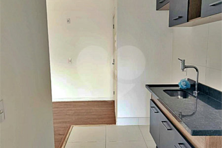 Apartamento à venda com 3 quartos, sendo 1 suíte,  em Jardim Caravelas, São Paulo, SP