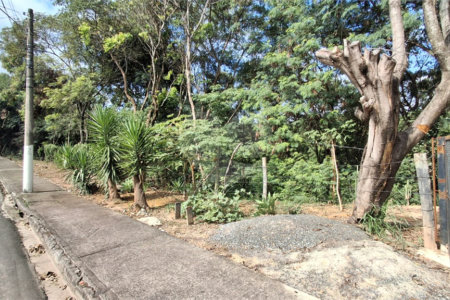 Casa à venda com 2 quartos, sendo 1 suíte, em Jardim Portal do Itavuvu, Sorocaba, SP