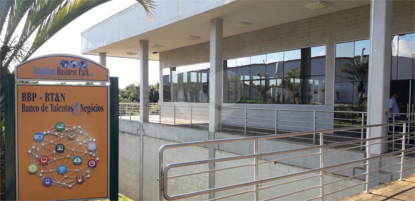 Prédio para alugar em Vila Salles, Atibaia, SP