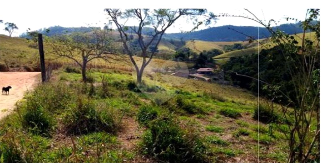 Chácara à venda no Centro, Monte Sião, MG