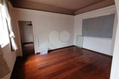 Sobrado à venda com 5 quartos, sendo 1 suíte, em Vila Mariana, São Paulo, SP