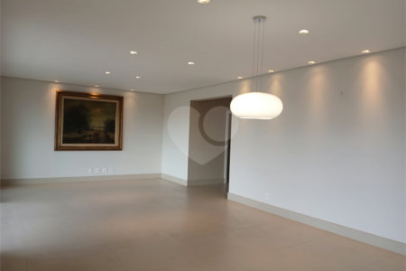 Apartamento à venda com 4 suítes em Anhangabaú, Jundiaí, SP